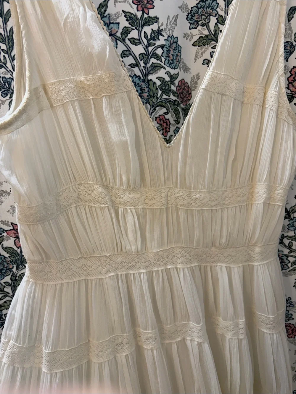 Abercrombie & Fitch Ivory Tiered Maxi Dress V-Neck Sleeveless